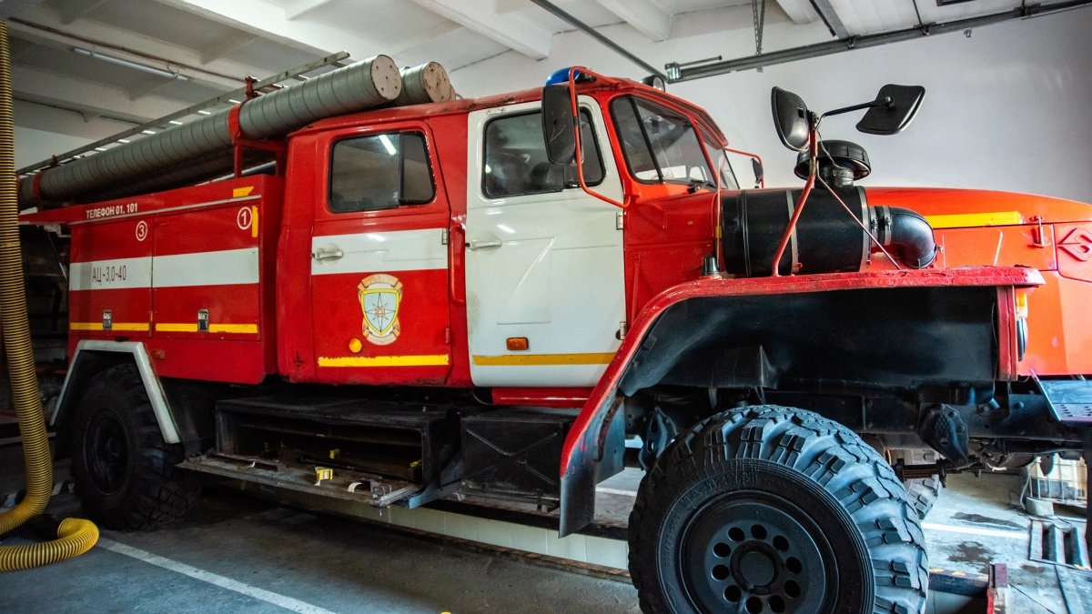 В Ново-Ковалёво сгорела бытовка - tvspb.ru