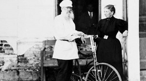 Голкипер Набоков, Толстой велогонщик и другие мастера литературы и спорта