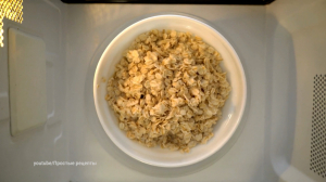 Макро-мифы о микро-волнах: выясняем, какие продукты не стоит разогревать в микроволновке, а что может стать вкуснее