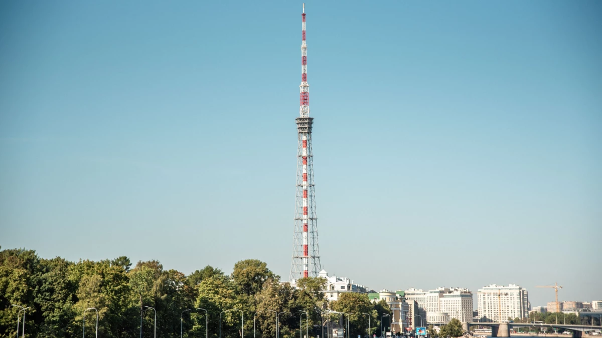 Петербургская телебашня отметит день рождения РТРС праздничной иллюминацией - tvspb.ru
