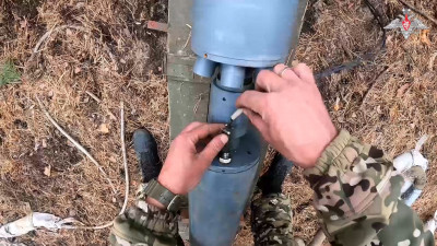 Военные инженеры в зоне СВО проделали проходы в минно-взрывных заграждениях