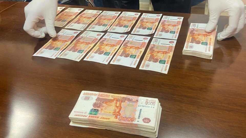 В Петербурге при получении 30 млн рублей подкупа задержали конкурсного управляющего - tvspb.ru