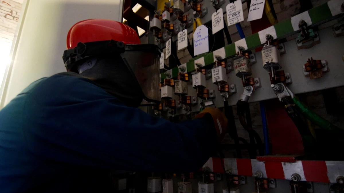 В Петербурге за пять лет отремонтировали более 906 тыс. элементов систем электроснабжения - tvspb.ru