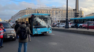 МВД: Перед ДТП на площади Восстания водителю автобуса стало плохо