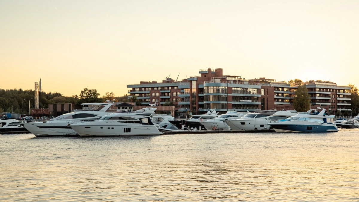 Налоговый удар по элите: сколько теперь отдадут владельцы яхт и дворцов? - tvspb.ru