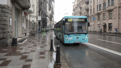 Транспортный комплекс Петербурга работает в режиме повышенной готовности из-за непогоды