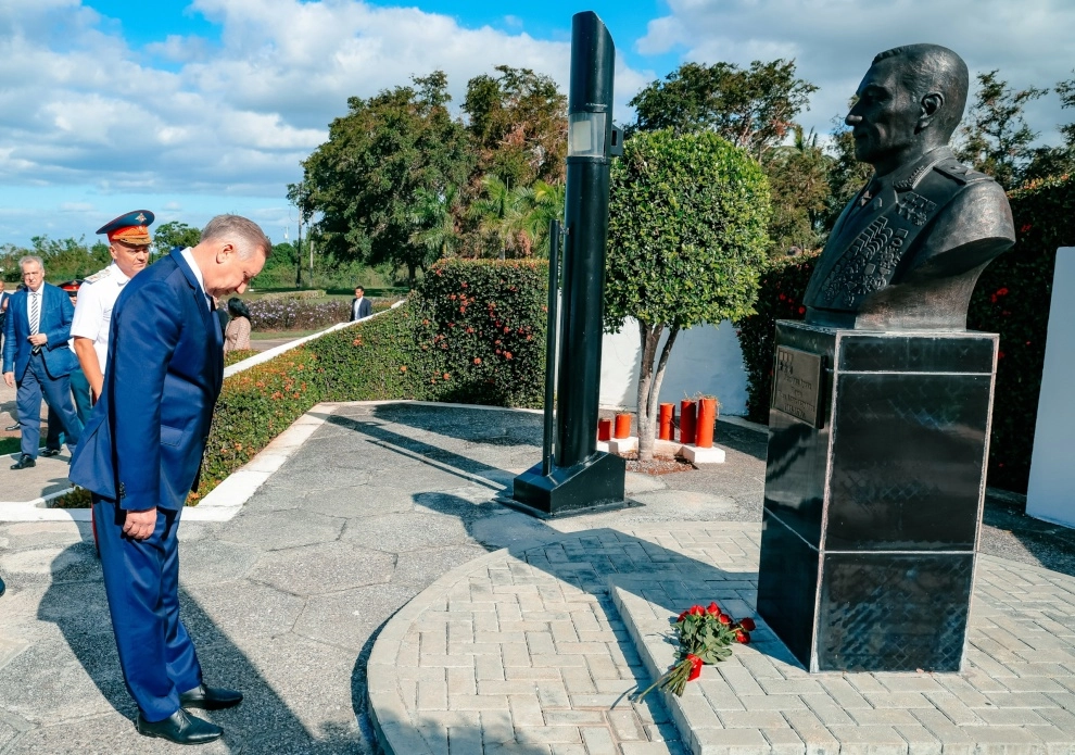 Александр Беглов почтил память советских воинов-интернационалистов, покоящихся на Кубе - tvspb.ru