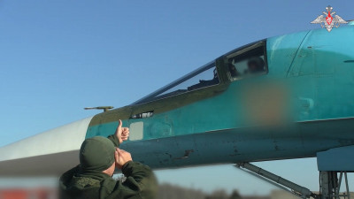 Экипаж Су-34 нанес удар по вражеским формированиям в приграничном районе Курской области