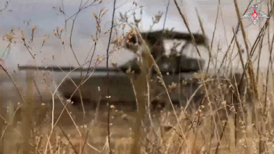 Как танки группировки «Юг» помогают штурмовикам занимать более выгодные позиции