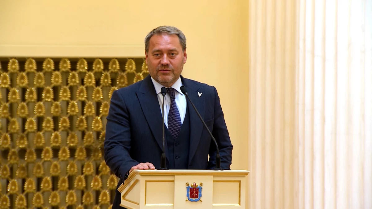 Александр Бельский поздравил петербуржцев с Днём народного единства - tvspb.ru