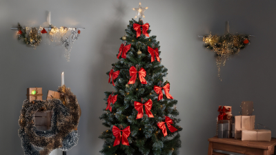 Аллерголог объяснила, почему новогодние украшения могут вызывать мигрень и астму