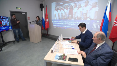 В каждом районе Петербурга появятся центры патриотического воспитания