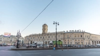 Начальника Московского вокзала и двух сотрудниц арестовали за кражу рюкзака с 876 тысячами рублей