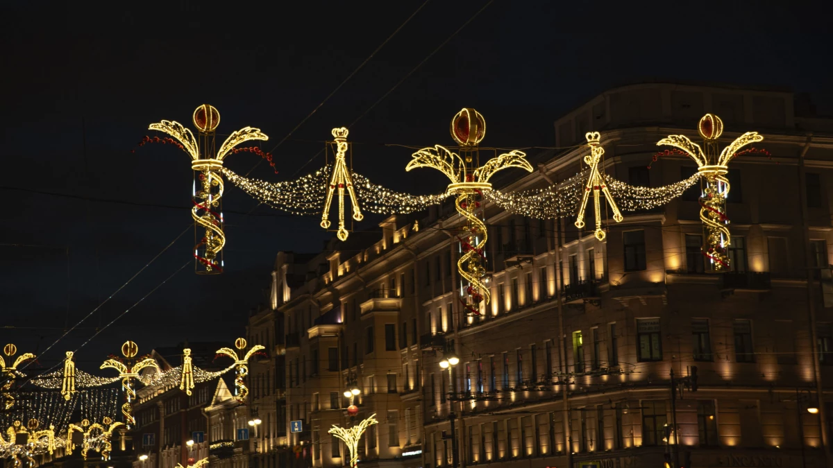 Невский проспект закроют для троллейбусов в новогоднюю ночь - tvspb.ru