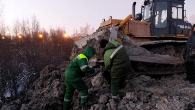 Нелегальную свалку площадью в тысячи квадратных метров закрыли в Колпинском районе