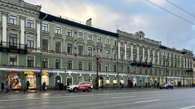 Два корпуса углового здания на Невском проспекте и канале Грибоедова признали памятником