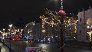 Петербург предновогодний. Как украшают улицы города к Новому году