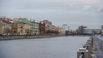 В Петербурге на сутки объявили «желтый» уровень опасности из-за сильного ветра