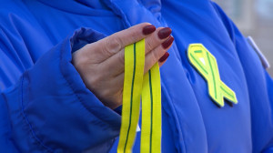 Волонтеры акции Лента Ленинградской Победы