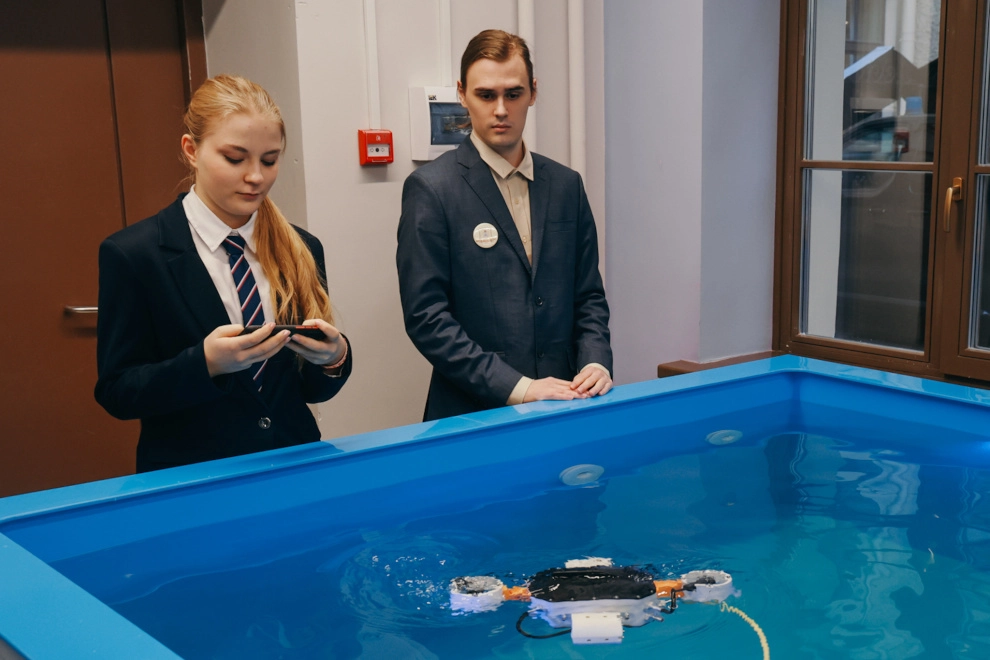 Александр Беглов: Петербург развивает систему ранней профориентации молодежи со школьной скамьи - tvspb.ru