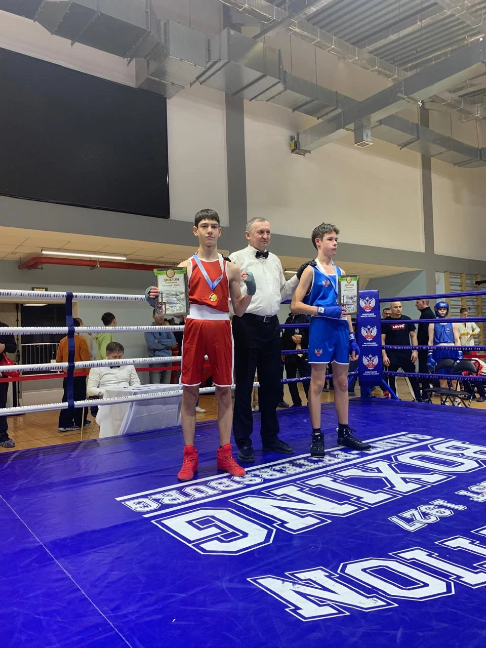 Воспитанники спортшколы «Выборжанин» стали победителями соревнований по боксу «Блокадная перчатка» - tvspb.ru