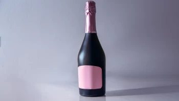 Петербург стал одним из регионов-лидеров России по производству игристых вин