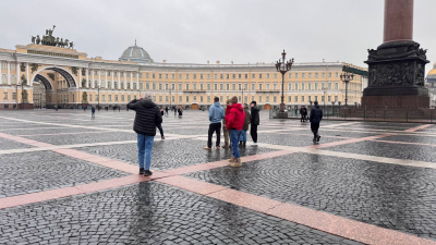 Для участников СВО провели экскурсию по главным достопримечательностям Петербурга