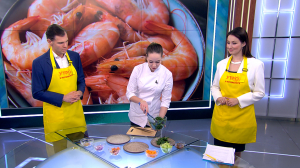 Рукола, креветки, мандарины и никакого майонеза. Готовим вкусный и полезный салат