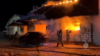 В Кургане загорелся дом из-за гирлянды