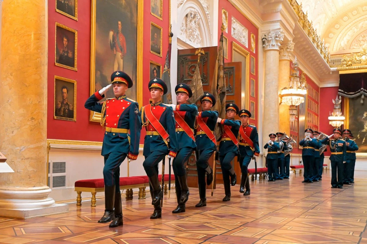 Эрмитаж ввел бесплатное посещение в День защитника Отечества - tvspb.ru