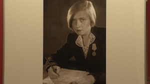 «Внимание! Говорит Ленинград! У микрофона поэтесса Ольга Берггольц»