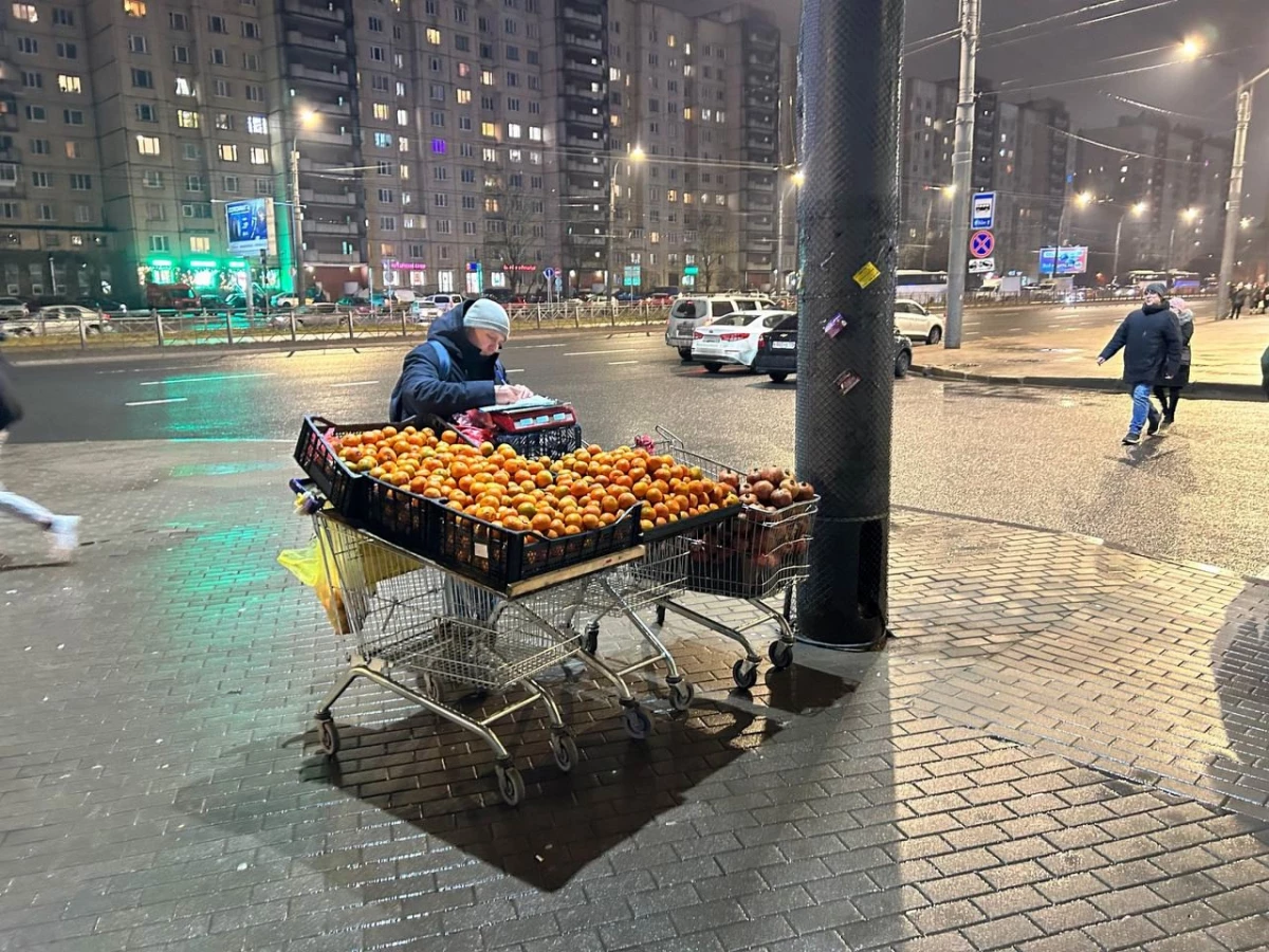 В Петербурге ликвидировали еще несколько точек нелегальной торговли - tvspb.ru