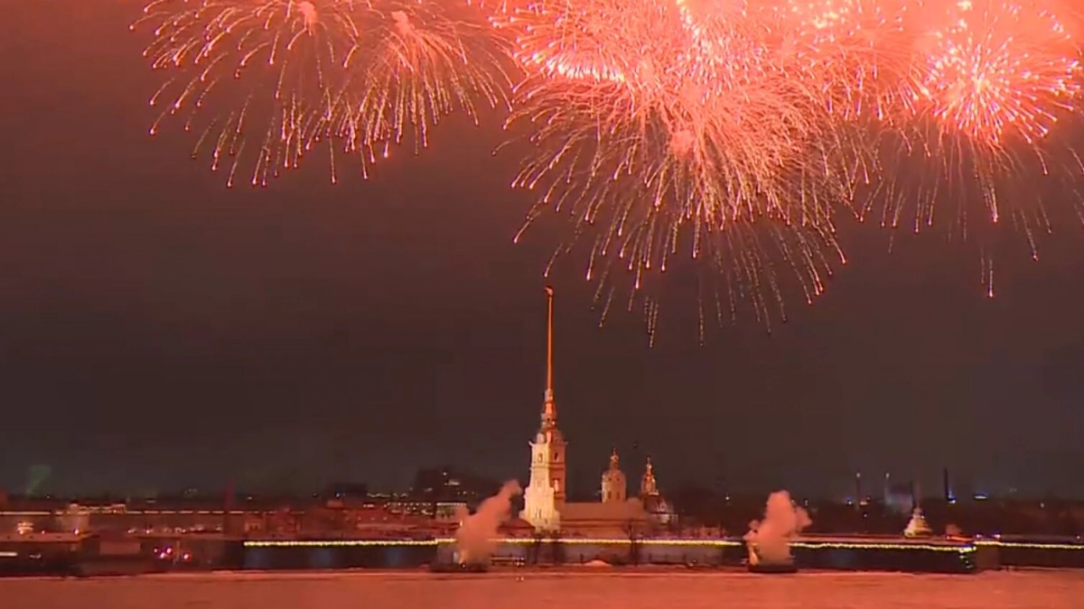 Александр Беглов: Победный салют в честь 81-й годовщины снятия блокады символизирует нашу безмерную благодарность защитникам и жителям блокадного Ленинграда - tvspb.ru