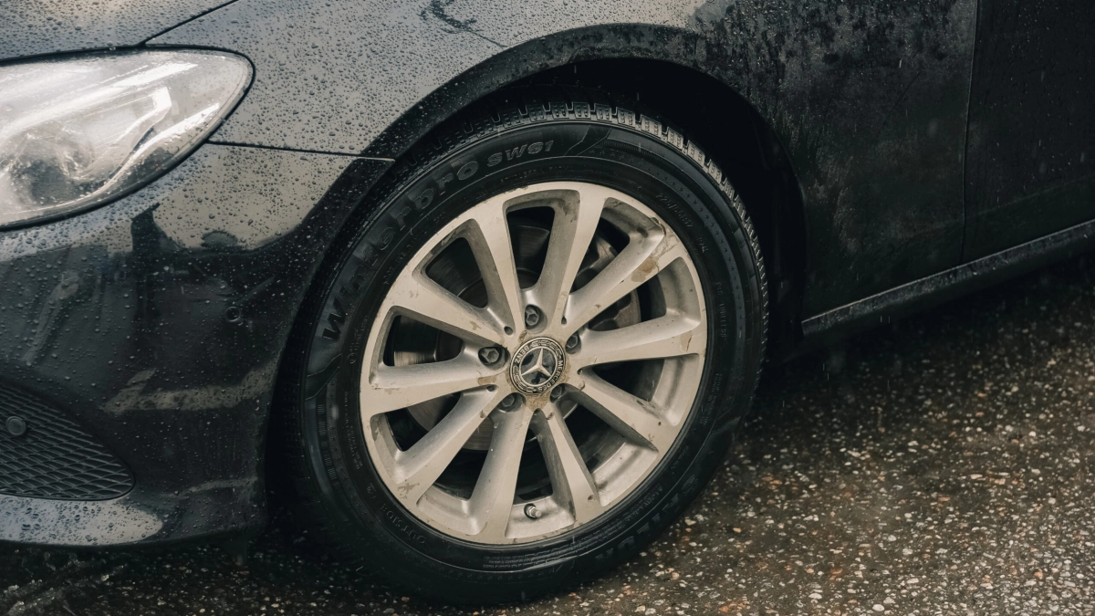 Россиянам рассказали, когда менять резину на зимнюю - tvspb.ru