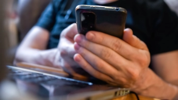 Госдума приняла закон о переводе взаимодействия УК с жильцами в мессенджер Мах