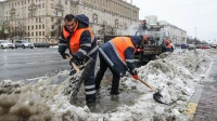 Вывезти снег и не допустить подтоплений: Как петербургские коммунальщики работают в оттепель