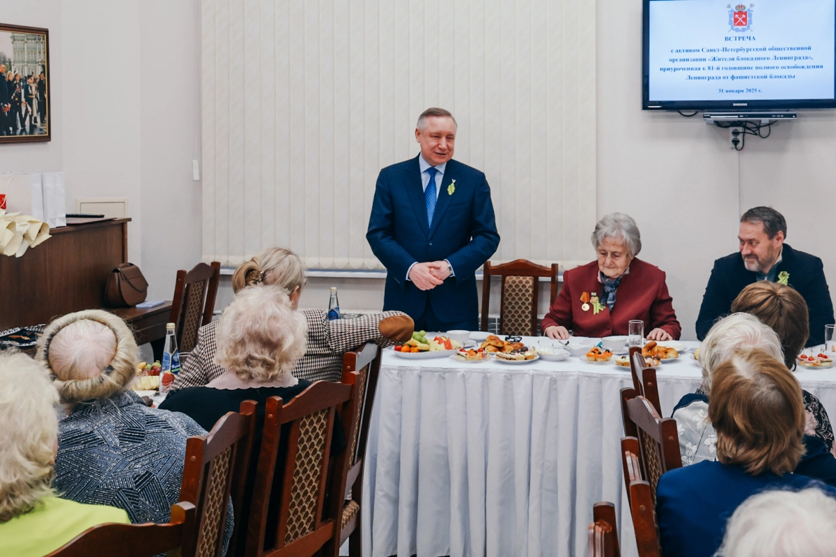 Александр Беглов поддержал инициативу блокадников провести в мае Марш памяти по мемориалам Зеленого пояса Славы - tvspb.ru