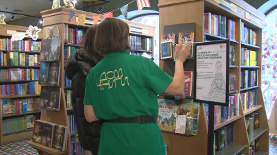 Книжные свидания и автограф-сессии с известными литераторами: как Петербург отмечает Международный день книгодарения