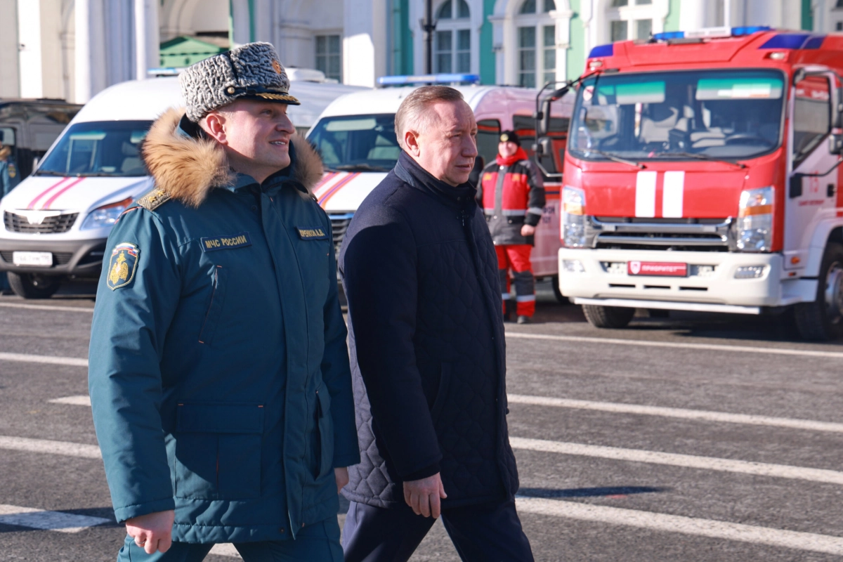 Александр Беглов: Петербург делает все возможное, чтобы наши огнеборцы были обеспечены самым лучшим, а их семьи жили комфортно - tvspb.ru