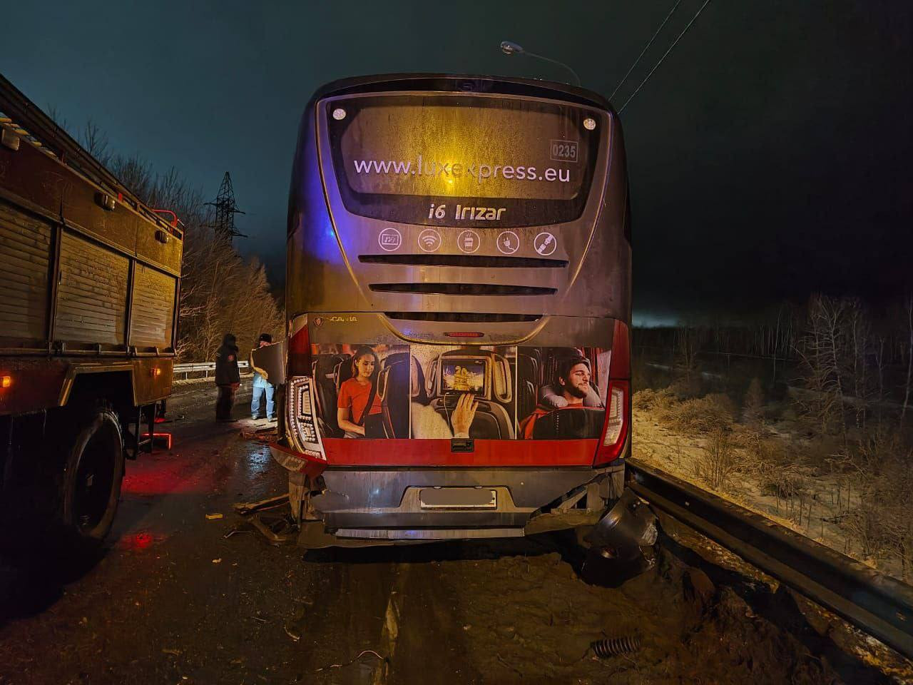 Расположение мест в самолете узбекские авиалинии Более 13 человек пострадали в смертельном ДТП с автобусом на трассе "Нарва" Теле