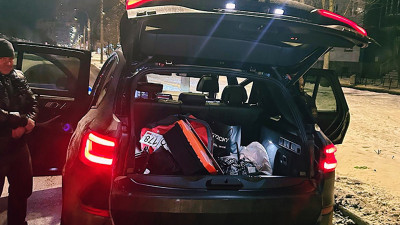 На Планерной улице дорожные инспекторы остановили BMW угонщиков машин