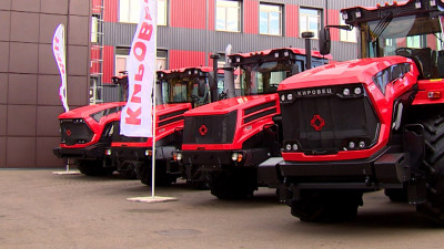 Полностью беспилотные тракторы планируют выпустить в Петербурге к 2030 году