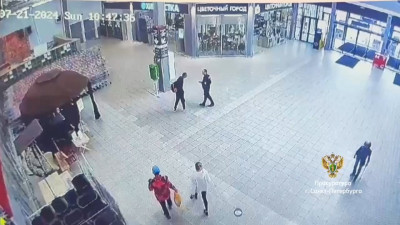 В Петербурге прошел суд над мужчиной, который угрожал охраннику магазина ножом