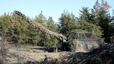 Минобороны показало кадры работы расчетов гаубиц «Мста-С» в зоне СВО