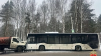 Грузовик и автобус столкнулись лоб в лоб во Всеволожском районе