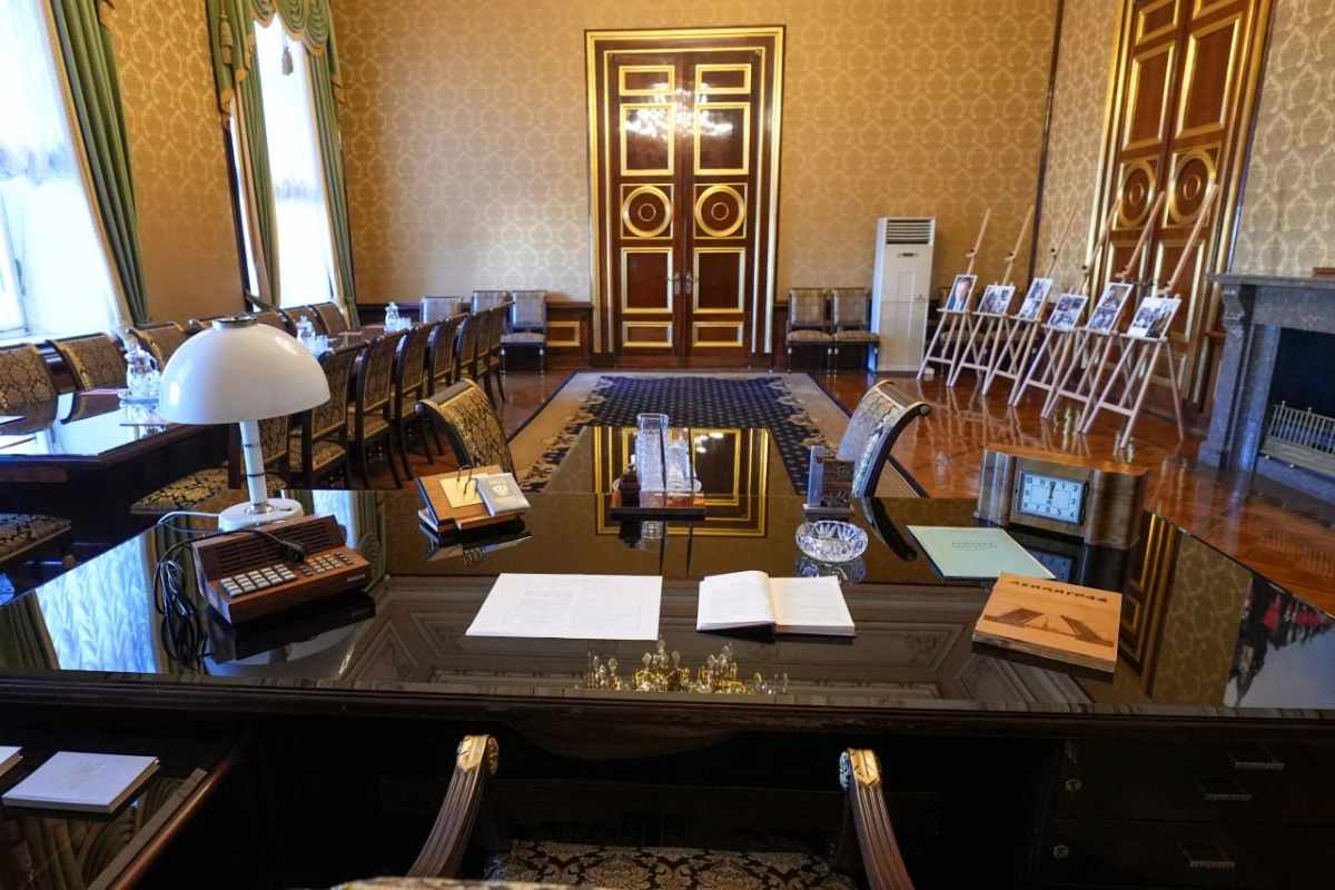 Кабинет, где в 90-е работал Анатолий Собчак, станет мемориальным - tvspb.ru