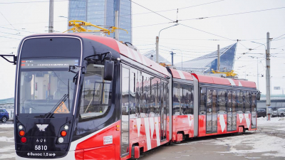 Неизвестные распылили «перцовку» в лицо водителю трамвая на севере Петербурга
