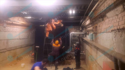 Подростка без сознания нашли в бочке в подвале на проспекте Просвещения