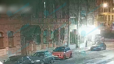 Гостья гостиницы в Апраксином переулке спускалась по простыням из окна и разбилась