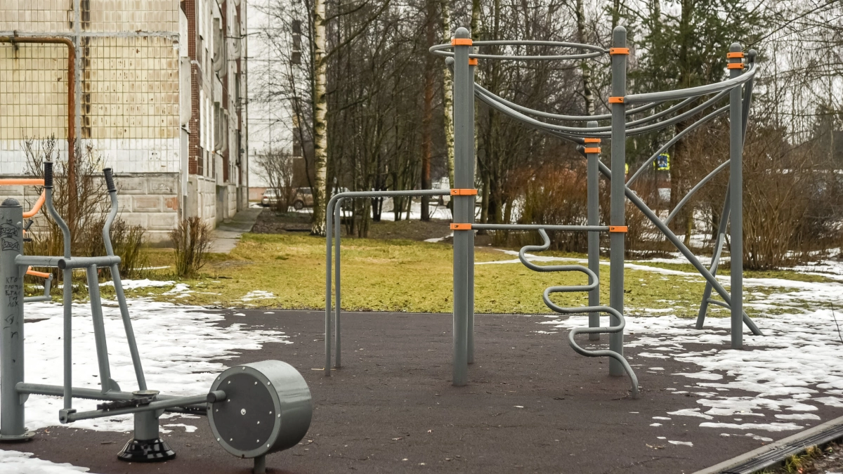 В 2026 году в трех районах Петербурга появятся «умные» спортивные площадки - tvspb.ru